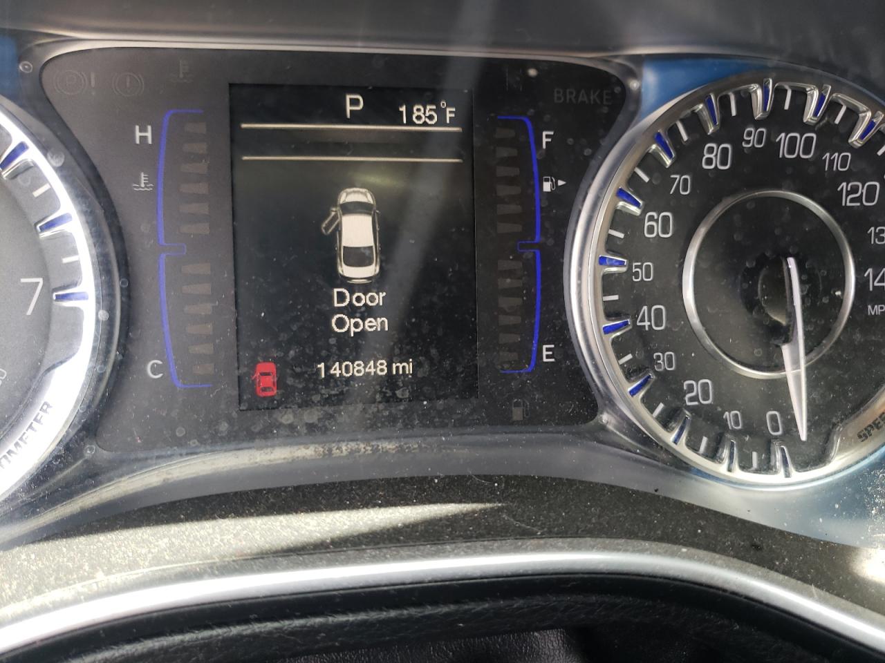 Photo 8 from auction – 2015 CHRYSLER 200 LIMITE with VIN 1C3CCCAB0FN502495