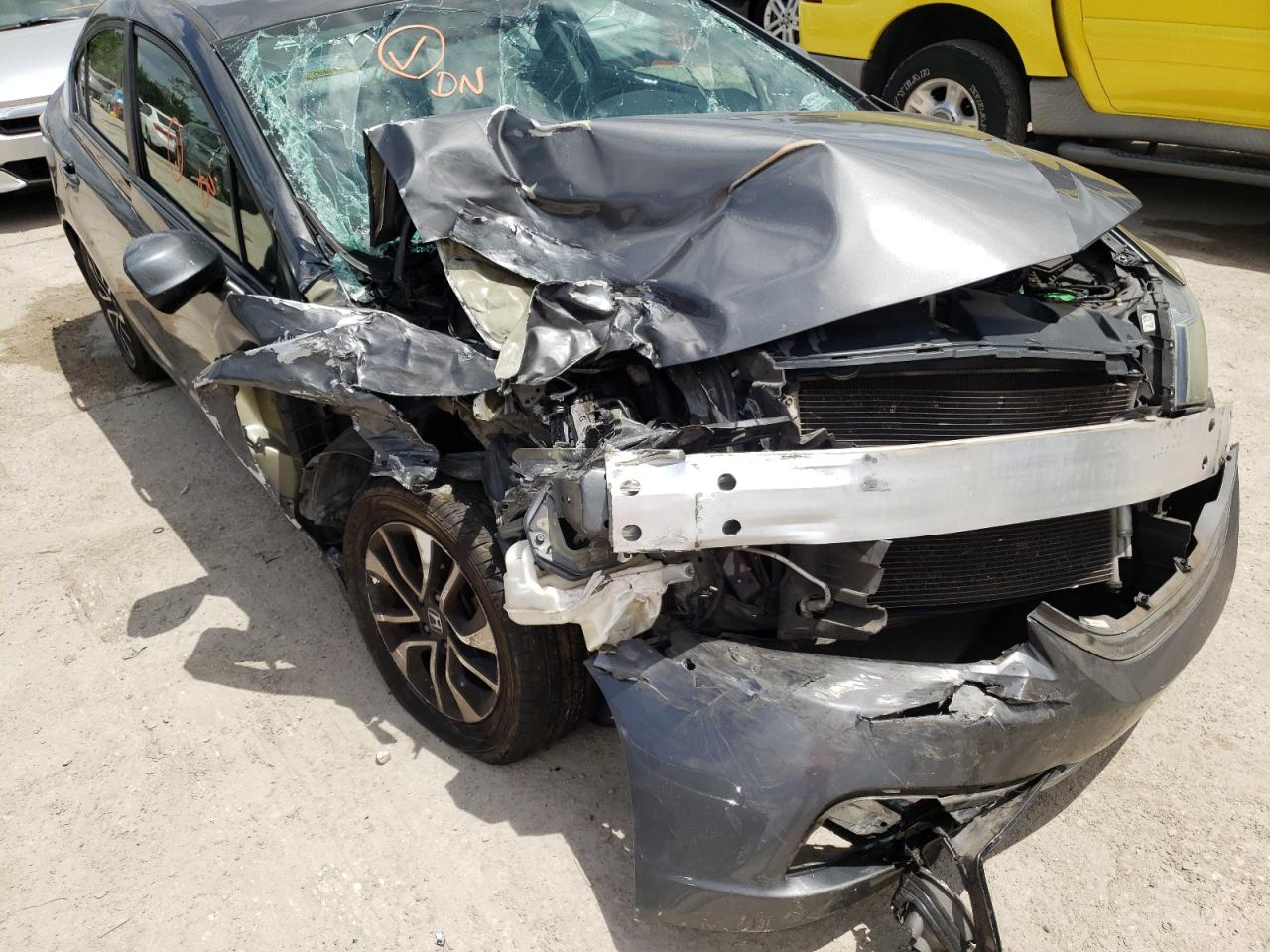 Photo 9 from auction – 2013 HONDA CIVIC EXL with VIN 2HGFB2F97DH515392