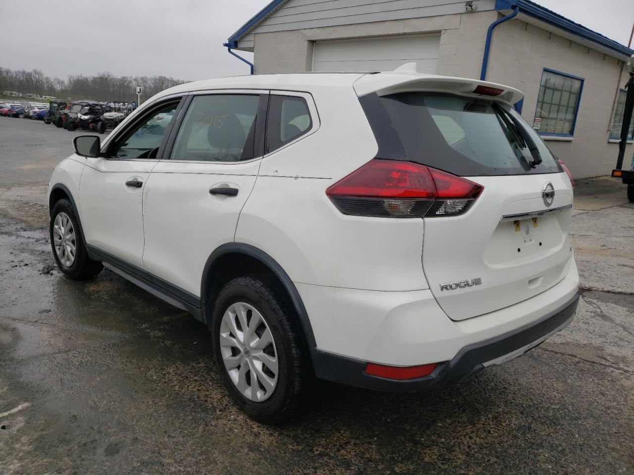Photo 3 from auction – 2019 NISSAN ROGUE S with VIN KNMAT2MV2KP504024