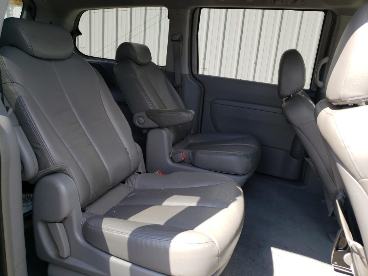 Photo 6 from auction – 2007 KIA SEDONA EX with VIN KNDMB233X76182505