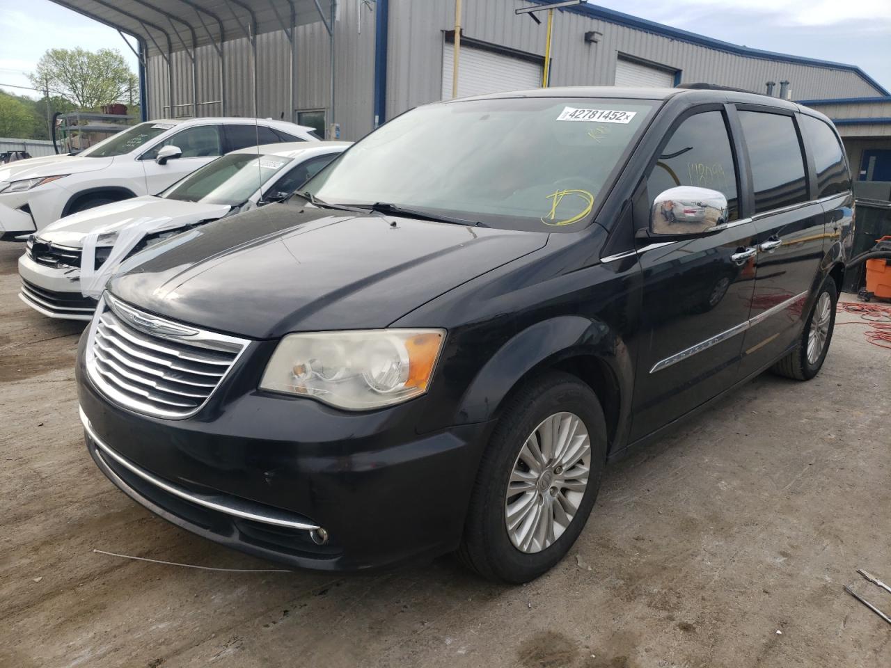 Photo 2 from auction – 2012 CHRYSLER TOWN & COU with VIN 2C4RC1CG7CR287537