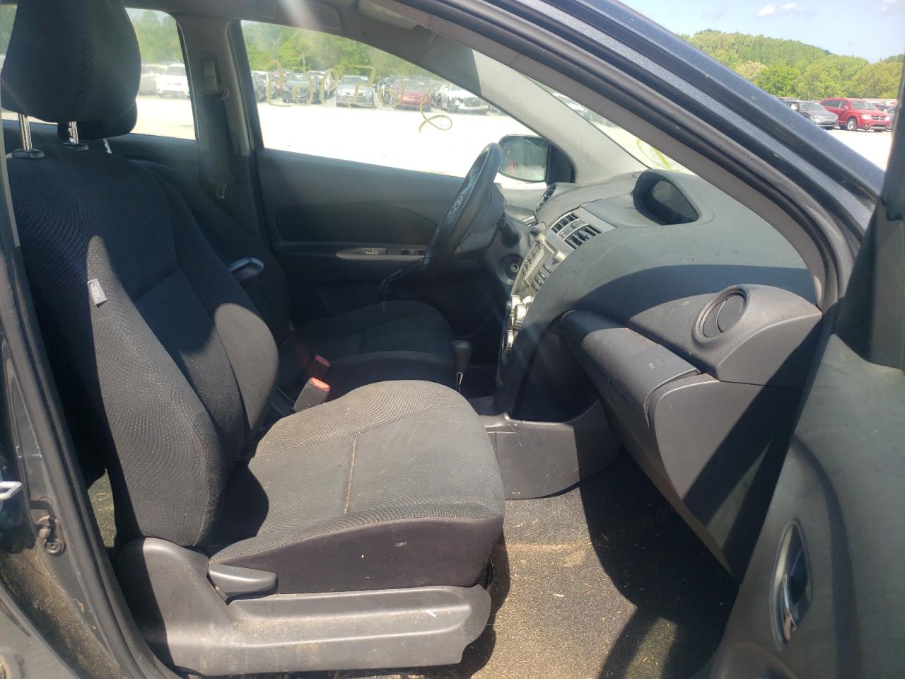 Photo 5 from auction – 2011 TOYOTA YARIS with VIN JTDBT4K36B1406523