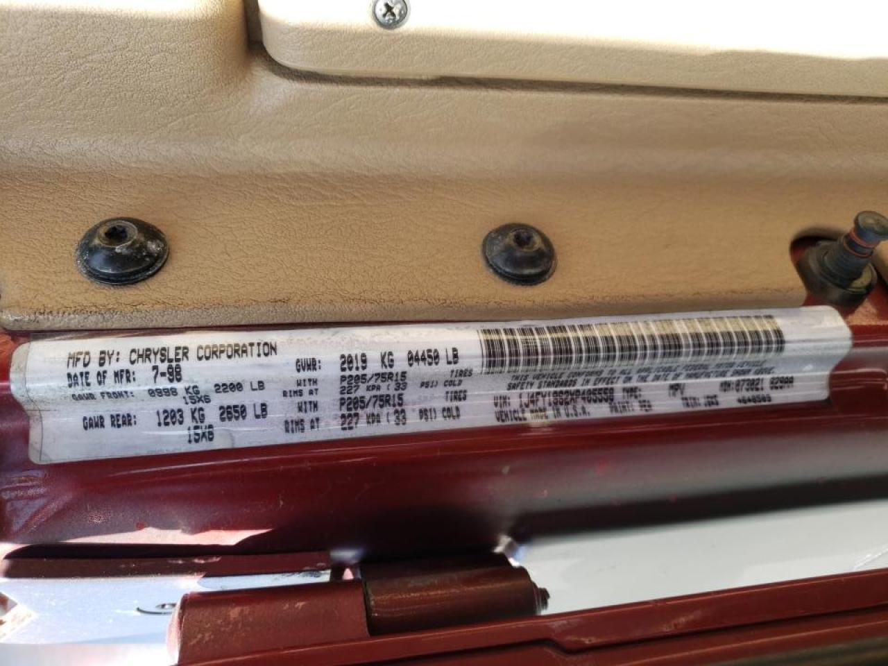 Photo 10 from auction – 1999 JEEP WRANGLER / with VIN 1J4FY19S2XP405558