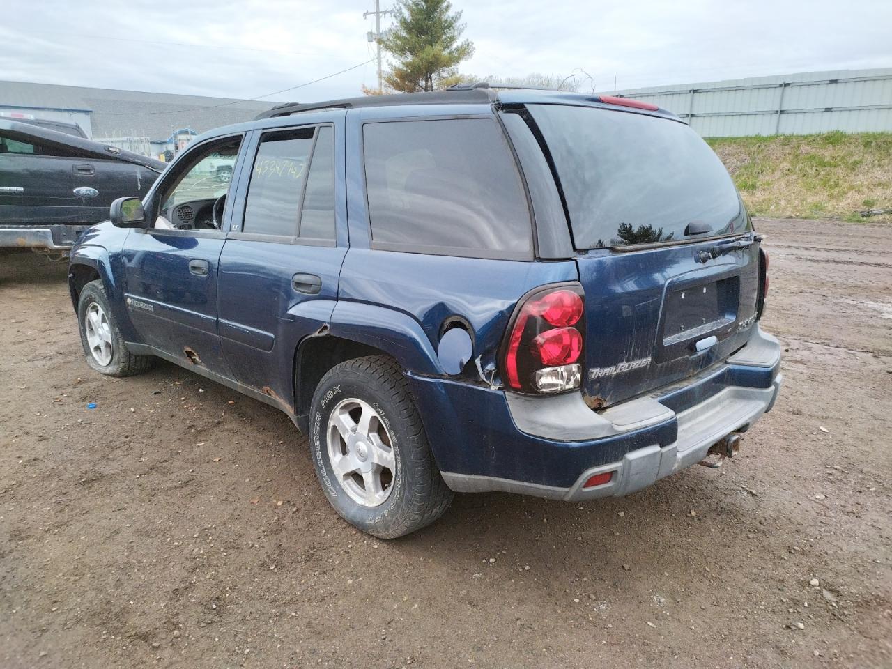 Photo 3 from auction – 2003 CHEVROLET TRAILBLAZE with VIN 1GNDT13S032248714