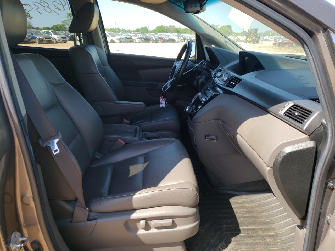 Photo 5 from auction – 2011 HONDA ODYSSEY EX with VIN 5FNRL5H65BB035738