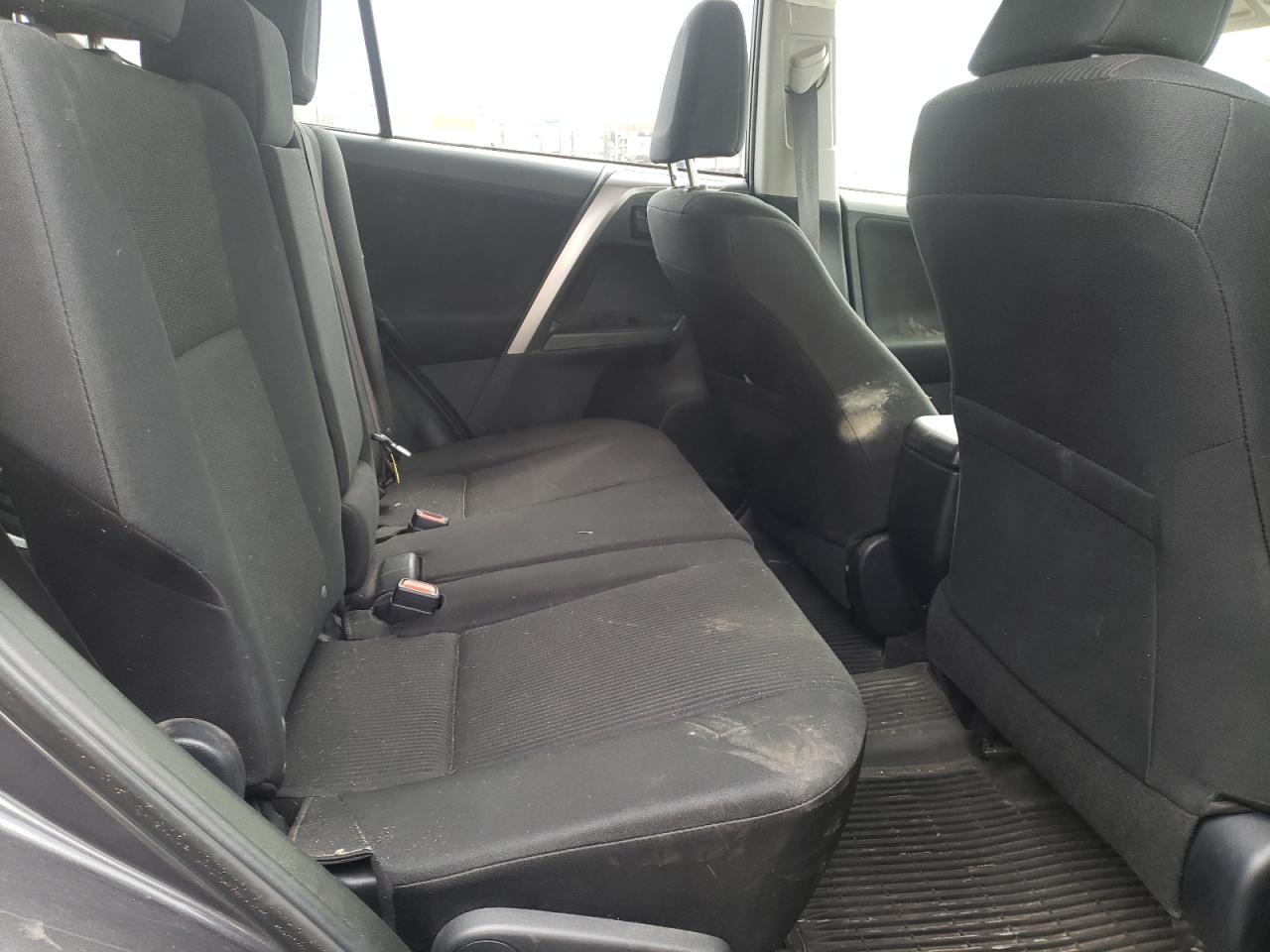 Photo 6 from auction – 2017 TOYOTA RAV4 LE with VIN JTMBFREV3HJ128447