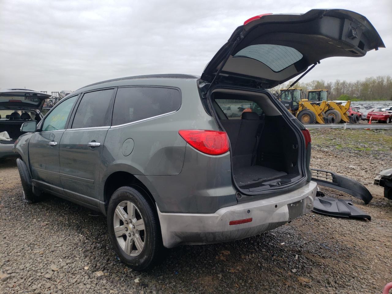 Photo 3 from auction – 2011 CHEVROLET TRAVERSE L with VIN 1GNKVGED2BJ254120