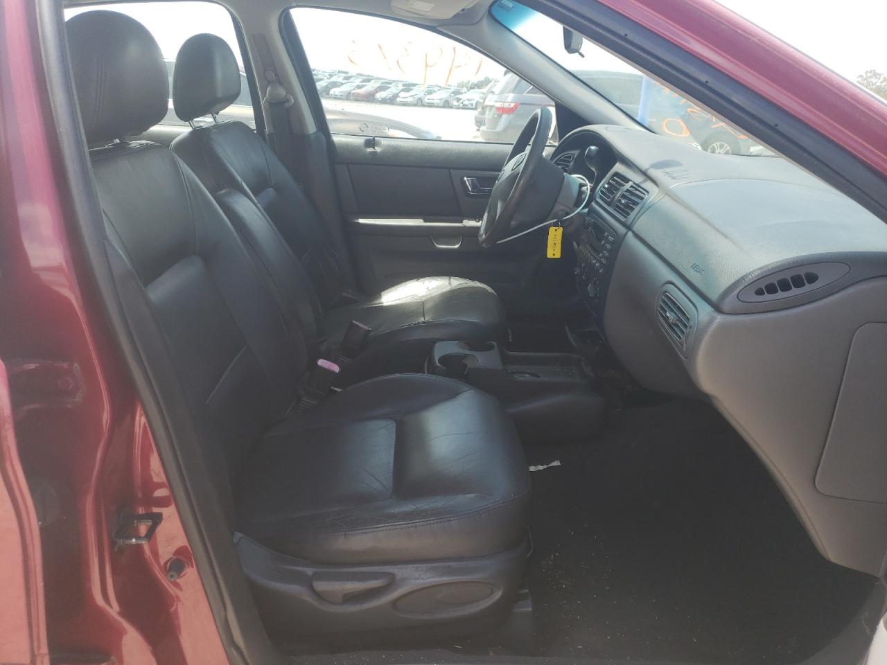 Foto 5 de la subasta – 2002 FORD TAURUS SES con VIN 1FAFP55U92G142667