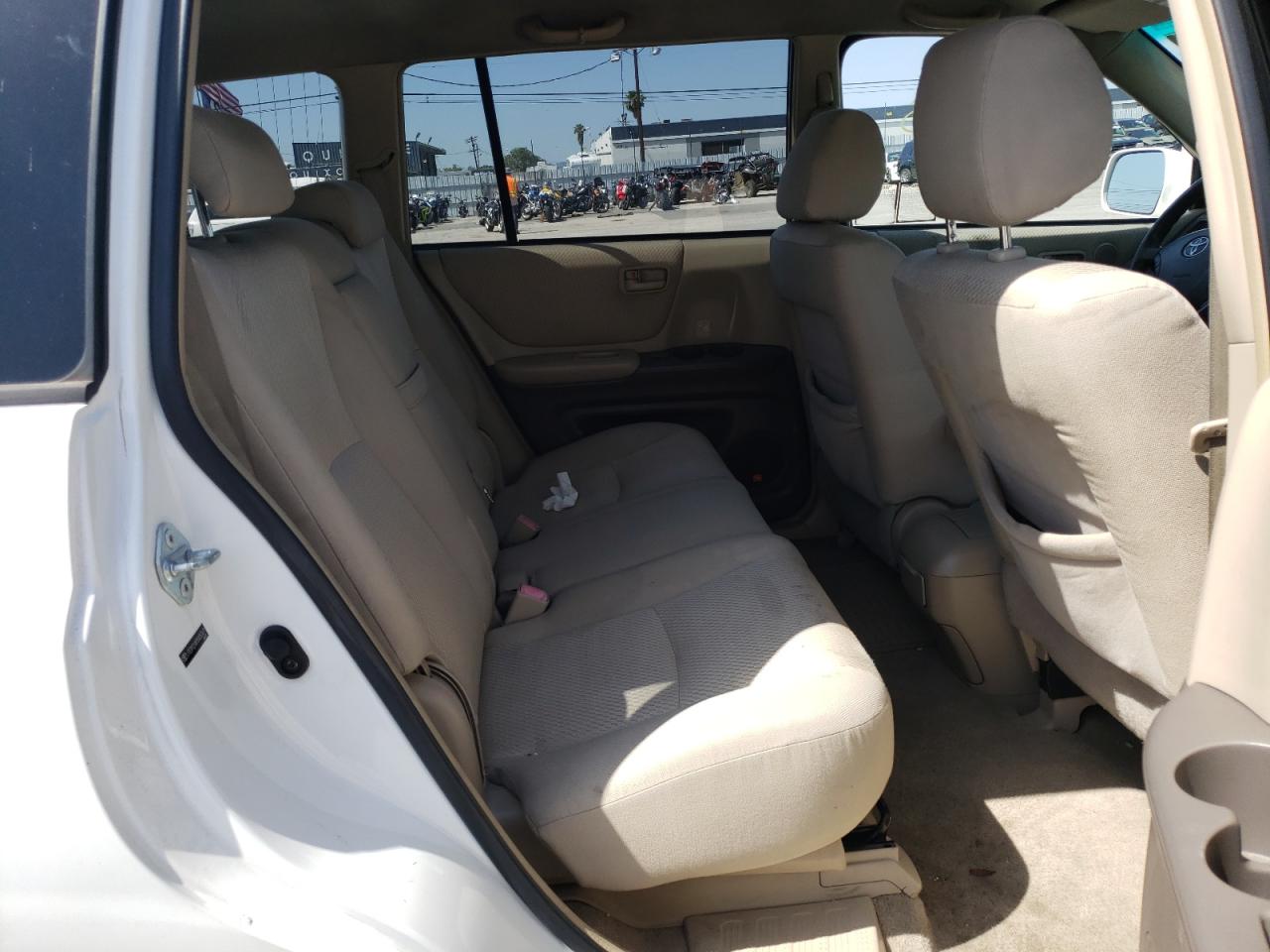 Photo 6 from auction – 2005 TOYOTA HIGHLANDER with VIN JTEDP21A950053671