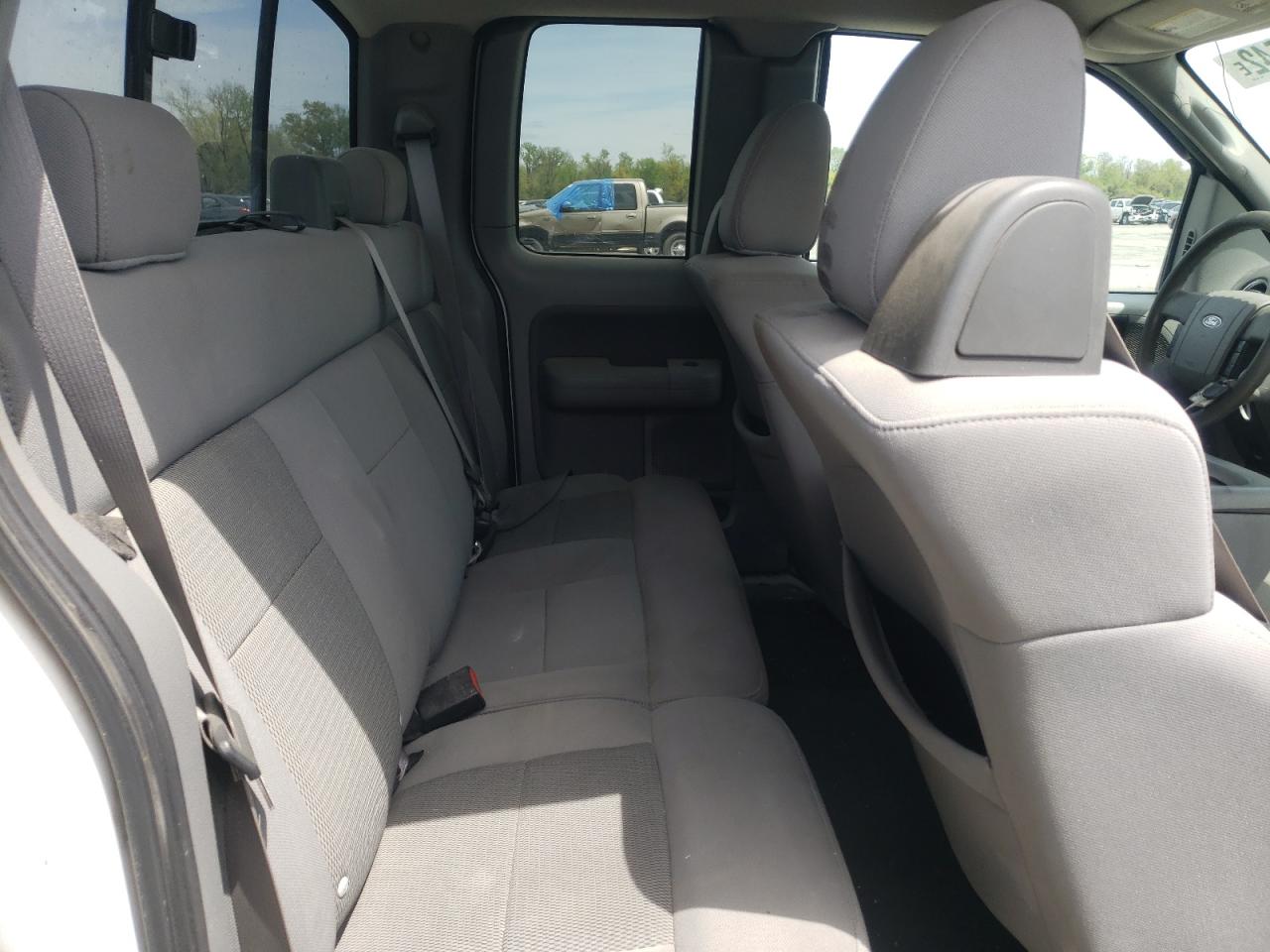 Photo 6 from auction – 2005 FORD F150 with VIN 1FTPX14505NA66709