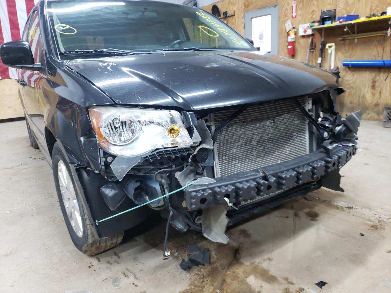 Photo 9 from auction – 2011 CHRYSLER TOWN & COU with VIN 2A4RR8DG0BR655507