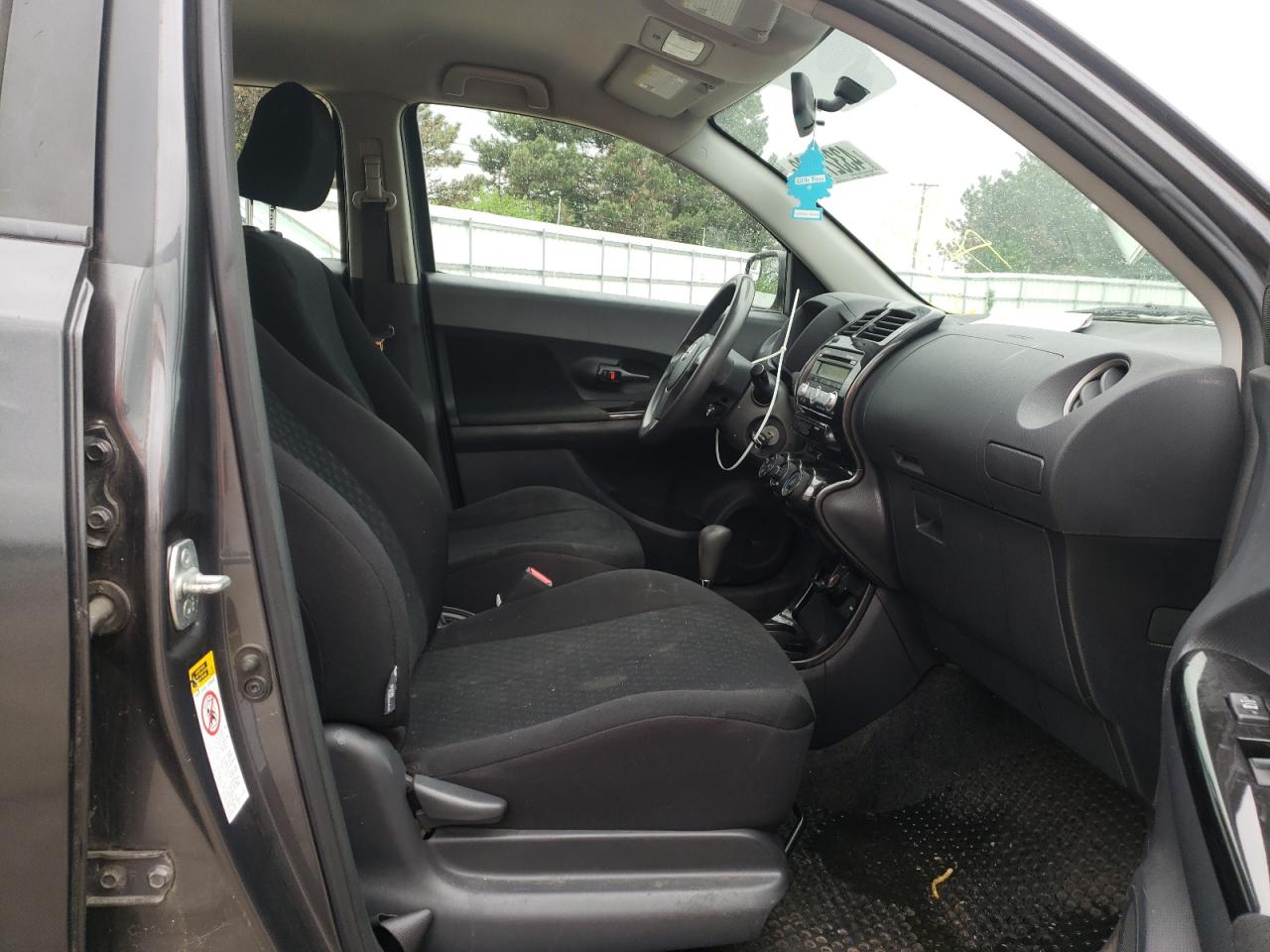 Photo 5 from auction – 2009 TOYOTA SCION XD with VIN JTKKU10469J042629