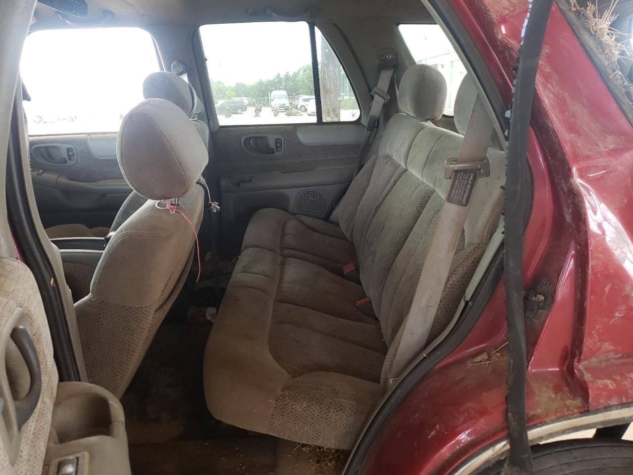 Photo 6 from auction – 1998 CHEVROLET BLAZER with VIN 1GNCS13W5W2212426