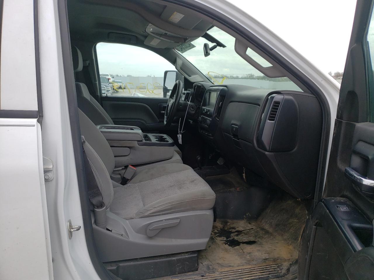Photo 5 from auction – 2018 GMC SIERRA K25 with VIN 1GT22REG3JZ195845