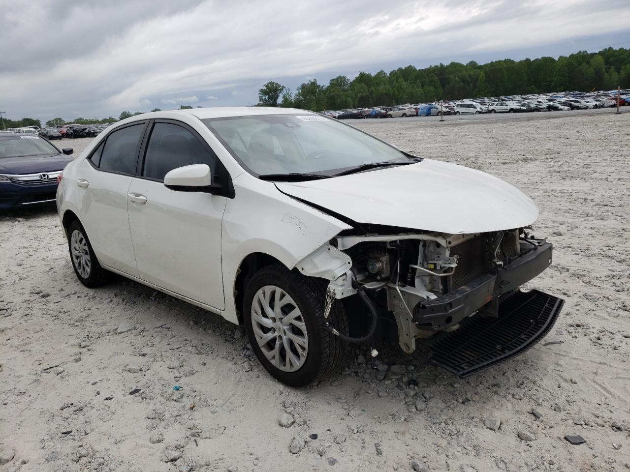 Photo 13 from auction – 2017 TOYOTA COROLLA L with VIN 5YFBURHE3HP694914