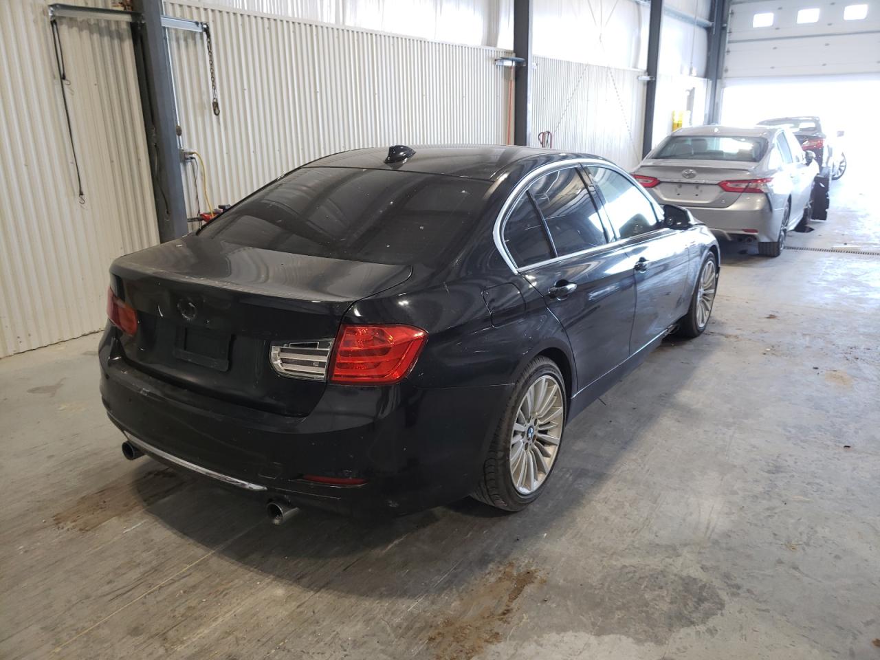 Photo 4 from auction – 2013 BMW 335 I with VIN WBA3A9G54DNP37417