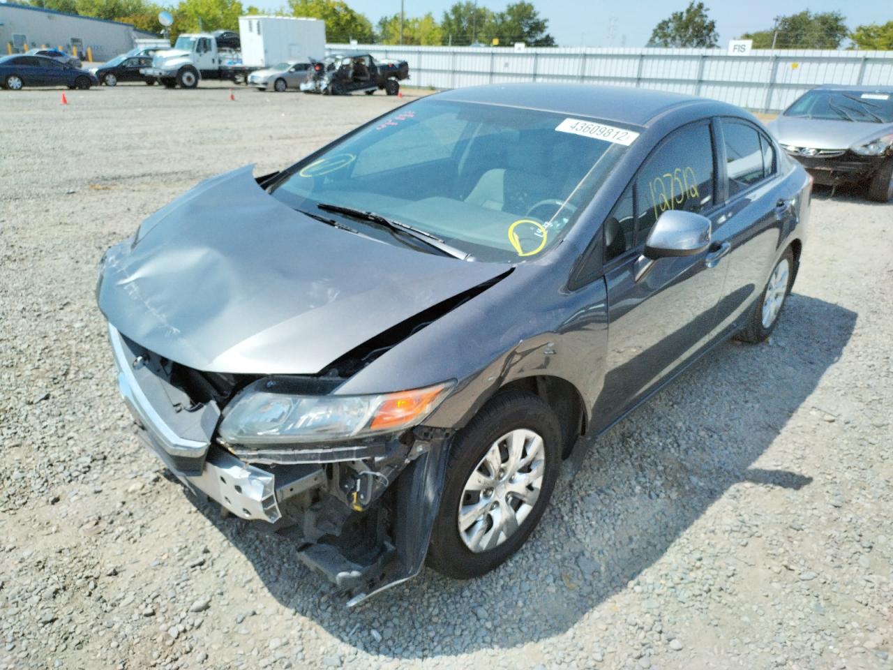 Photo 2 from auction – 2012 HONDA CIVIC LX with VIN 19XFB2F52CE321472