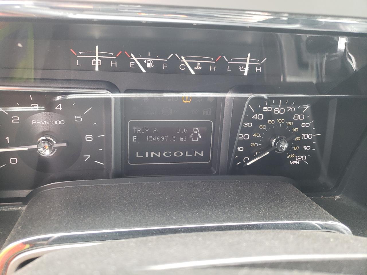 Photo 8 from auction – 2010 LINCOLN NAVIGATOR with VIN 5LMJJ2J54AEJ07346