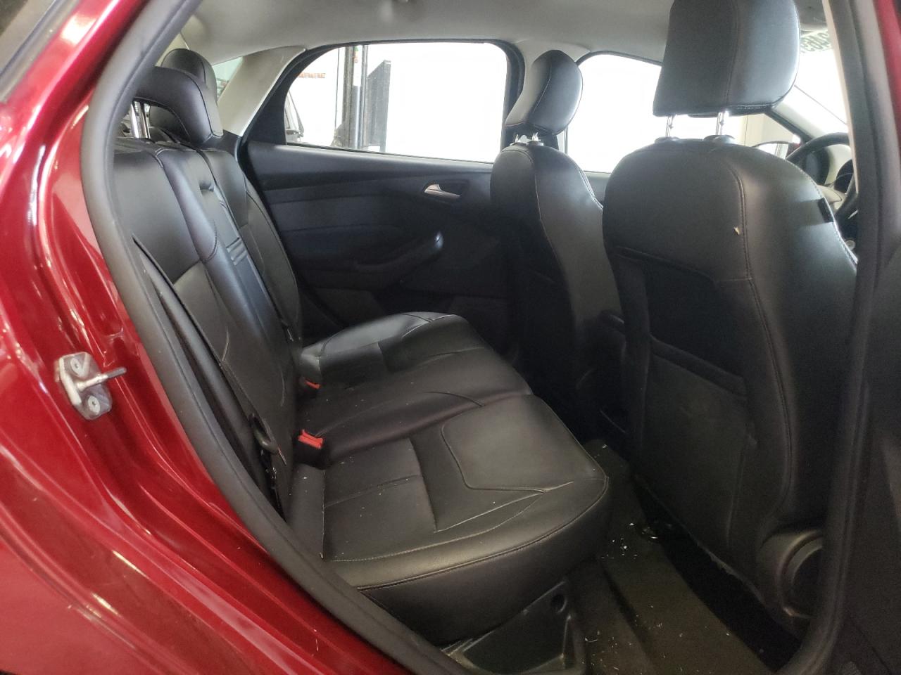 Photo 6 from auction – 2015 FORD FOCUS SE with VIN 1FADP3F20FL318267