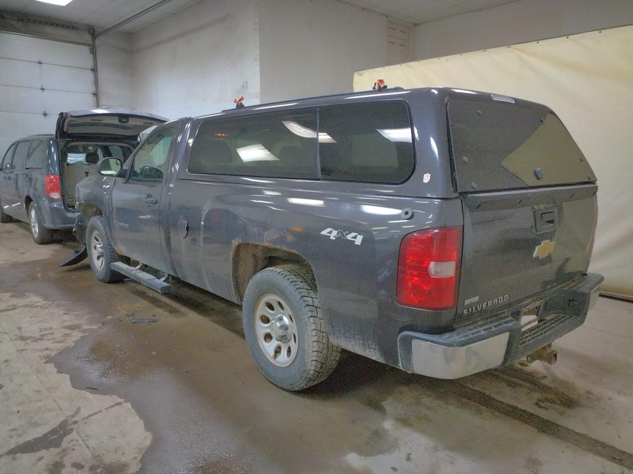 Photo 3 from auction – 2010 CHEVROLET SILVERADO with VIN 1GCPKPE09AZ143357