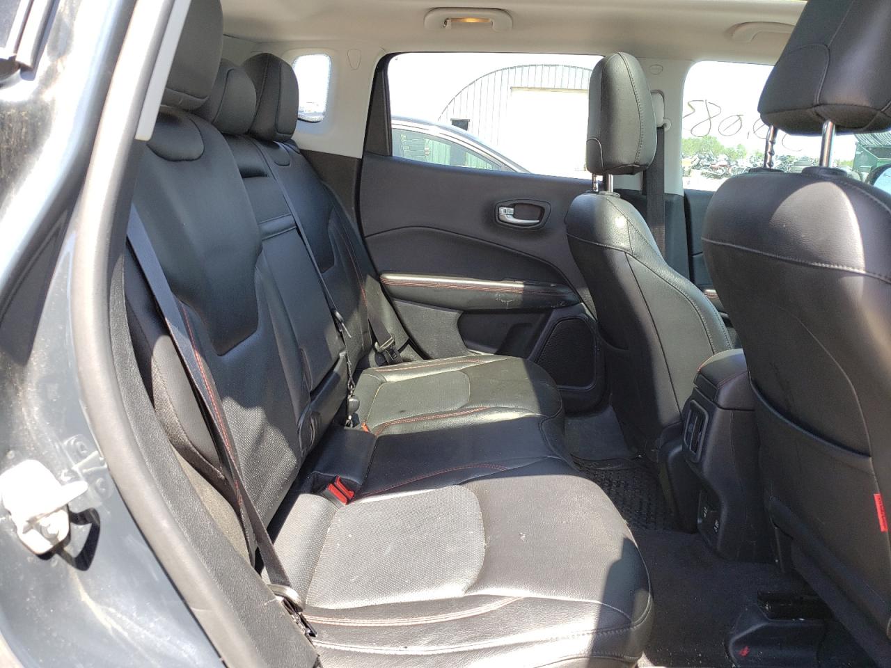 Photo 6 from auction – 2018 JEEP COMPASS TR with VIN 3C4NJDDB8JT200277