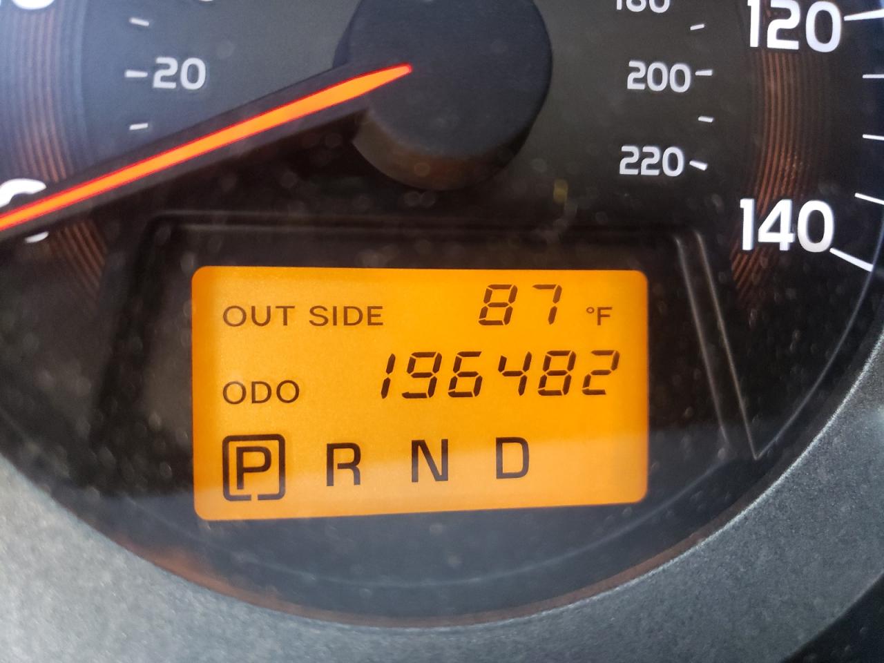 Photo 8 from auction – 2006 TOYOTA RAV4 with VIN JTMBD33V065034506