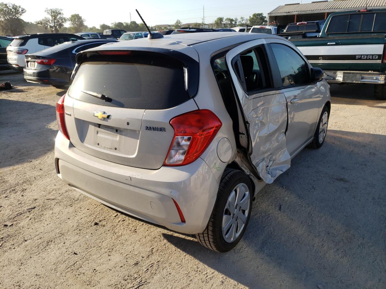 Photo 4 from auction – 2017 CHEVROLET SPARK LS with VIN KL8CB6SA8HC831460