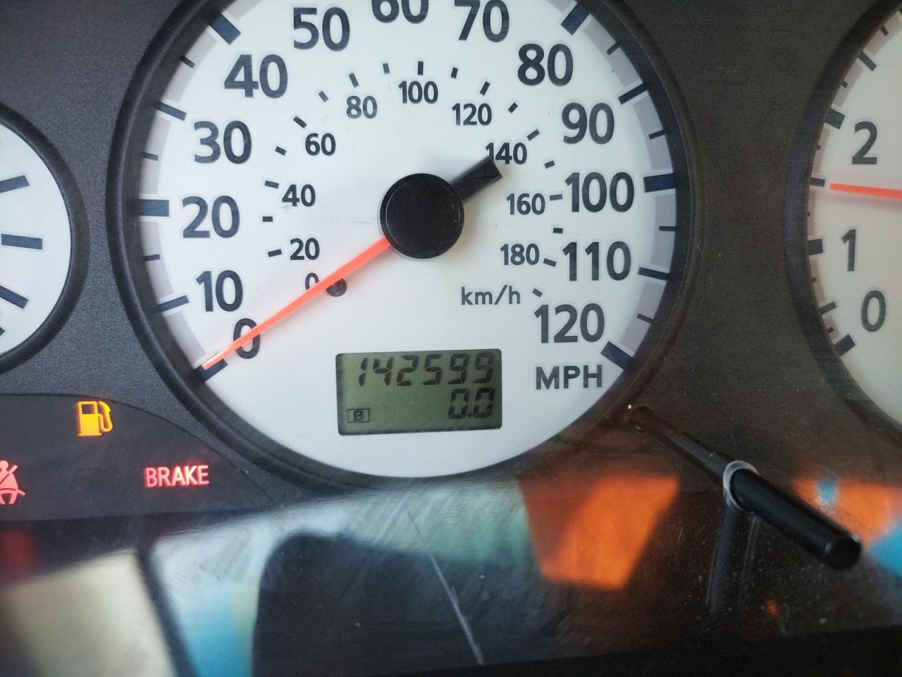 Photo 8 from auction – 2002 NISSAN PATHFINDER with VIN JN8DR09Y72W732159