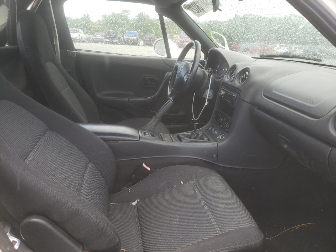 Photo 5 from auction – 2000 MAZDA MX-5 MIATA with VIN JM1NB3532Y0150529