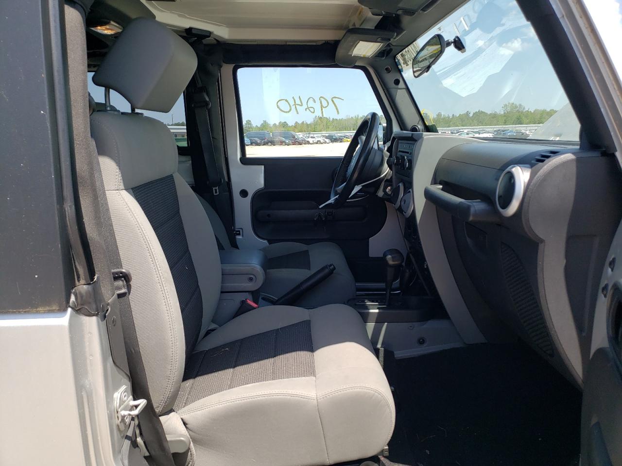 Photo 5 from auction – 2010 JEEP WRANGLER S with VIN 1J4AA5D14AL107290