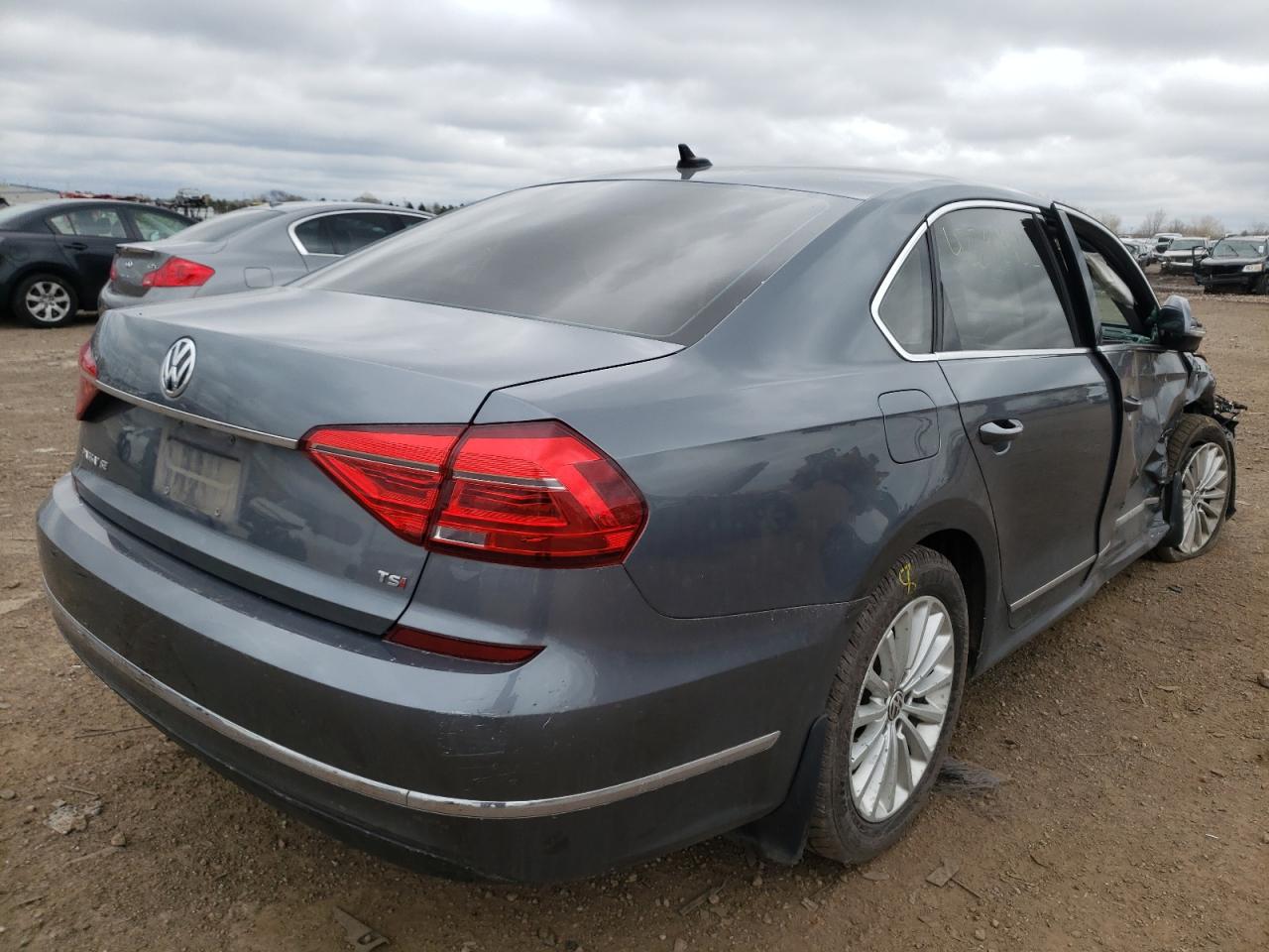 Photo 4 from auction – 2016 VOLKSWAGEN PASSAT SE with VIN 1VWBS7A35GC039922