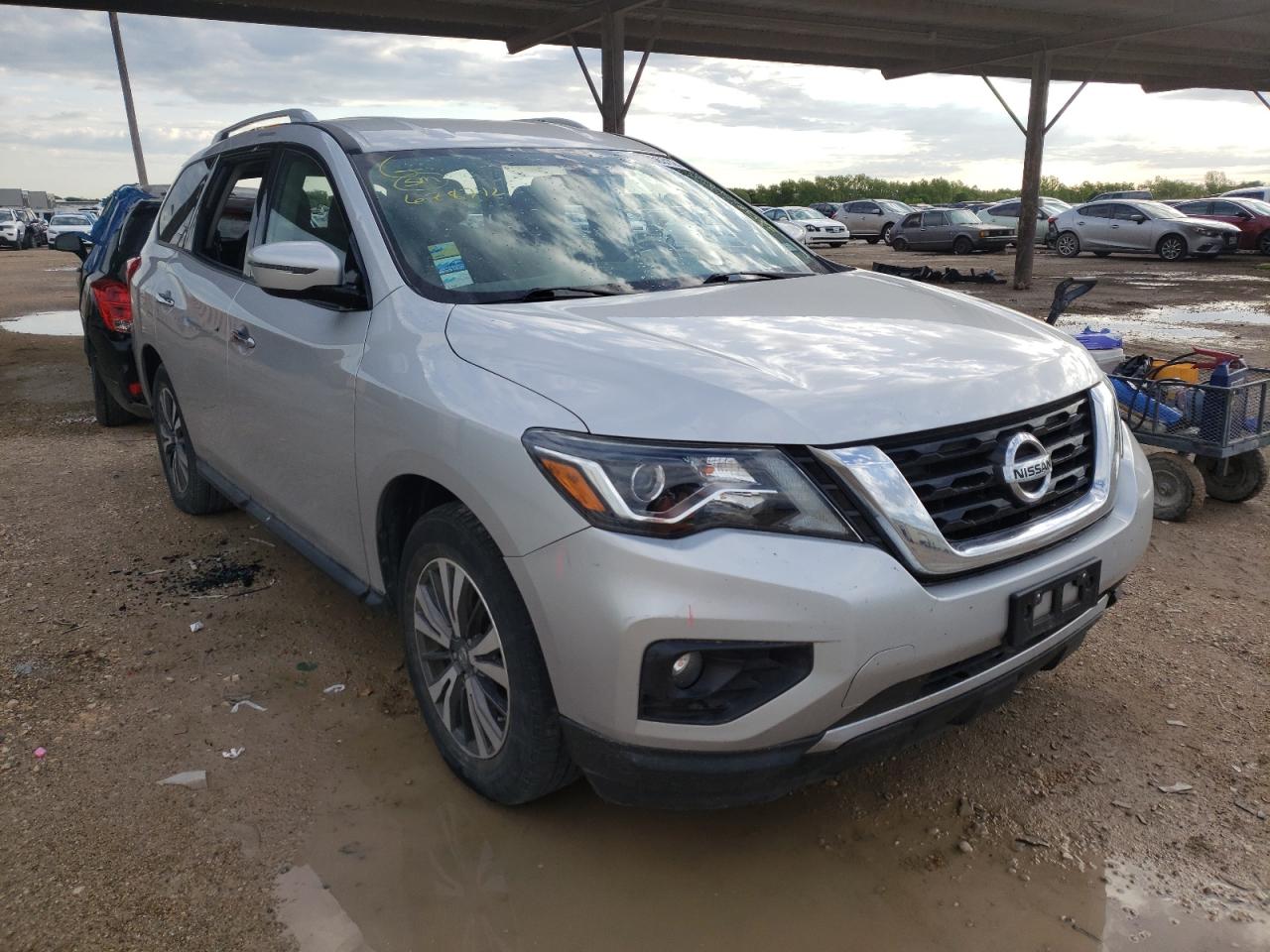 Photo 1 from auction – 2017 NISSAN PATHFINDER with VIN 5N1DR2MN5HC678712