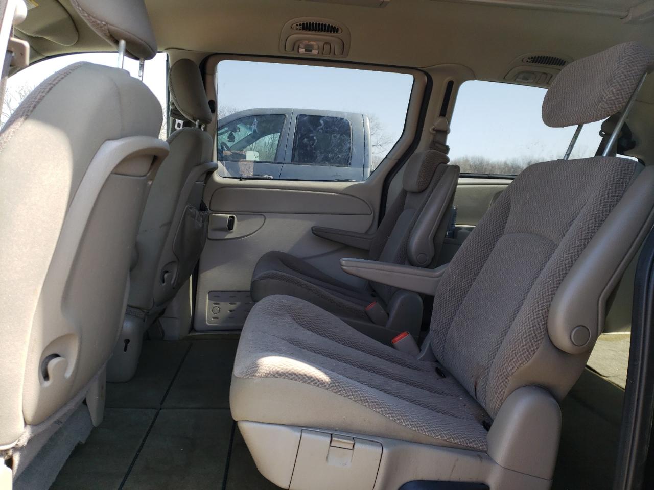 Photo 6 from auction – 2007 CHRYSLER TOWN & COU with VIN 2A4GP54L67R167548