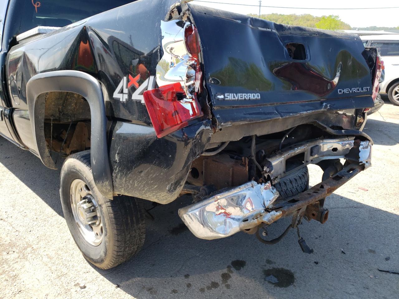 Photo 9 from auction – 2003 CHEVROLET SILVERADO with VIN 1GCHK23U63F214001