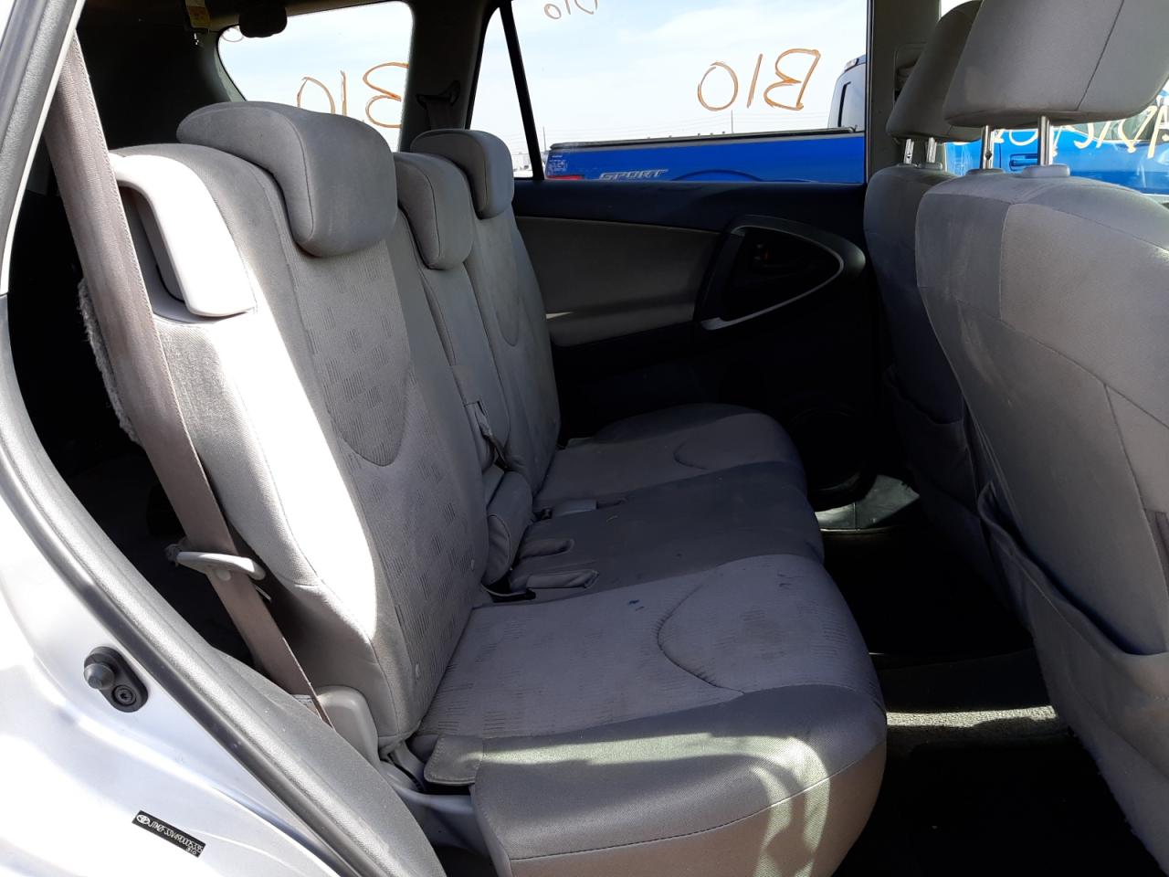 Photo 6 from auction – 2009 TOYOTA RAV4 with VIN JTMZF33V49D005335