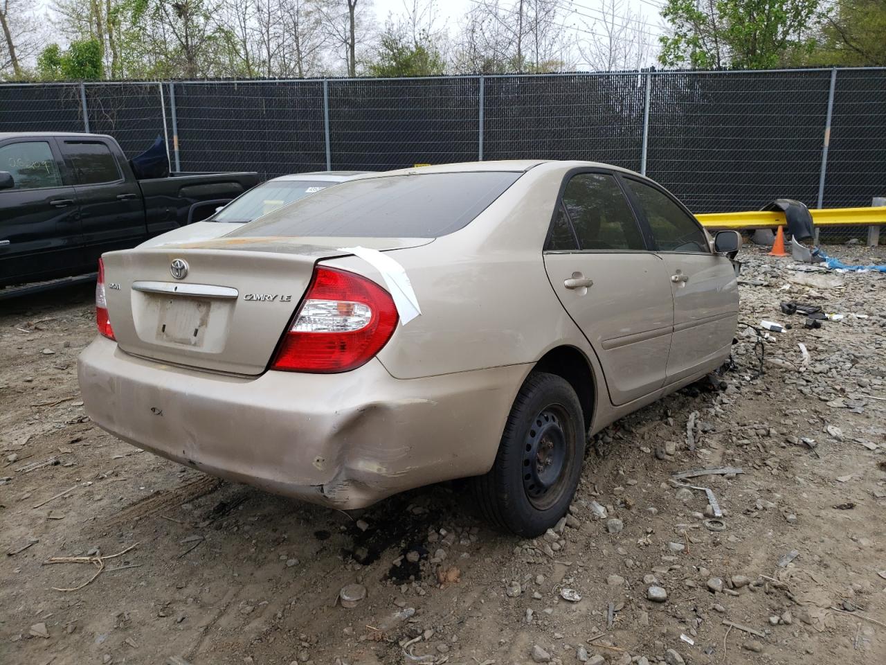Photo 4 from auction – 2004 TOYOTA CAMRY LE with VIN 4T1BE32KX4U931769