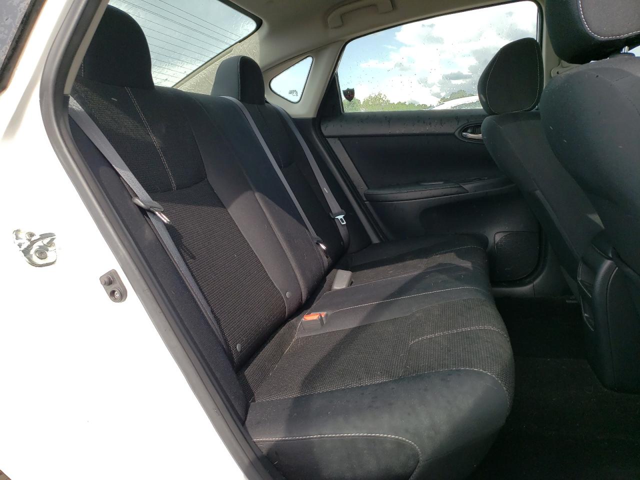 Photo 6 from auction – 2016 NISSAN SENTRA S with VIN 3N1AB7AP6GY286779