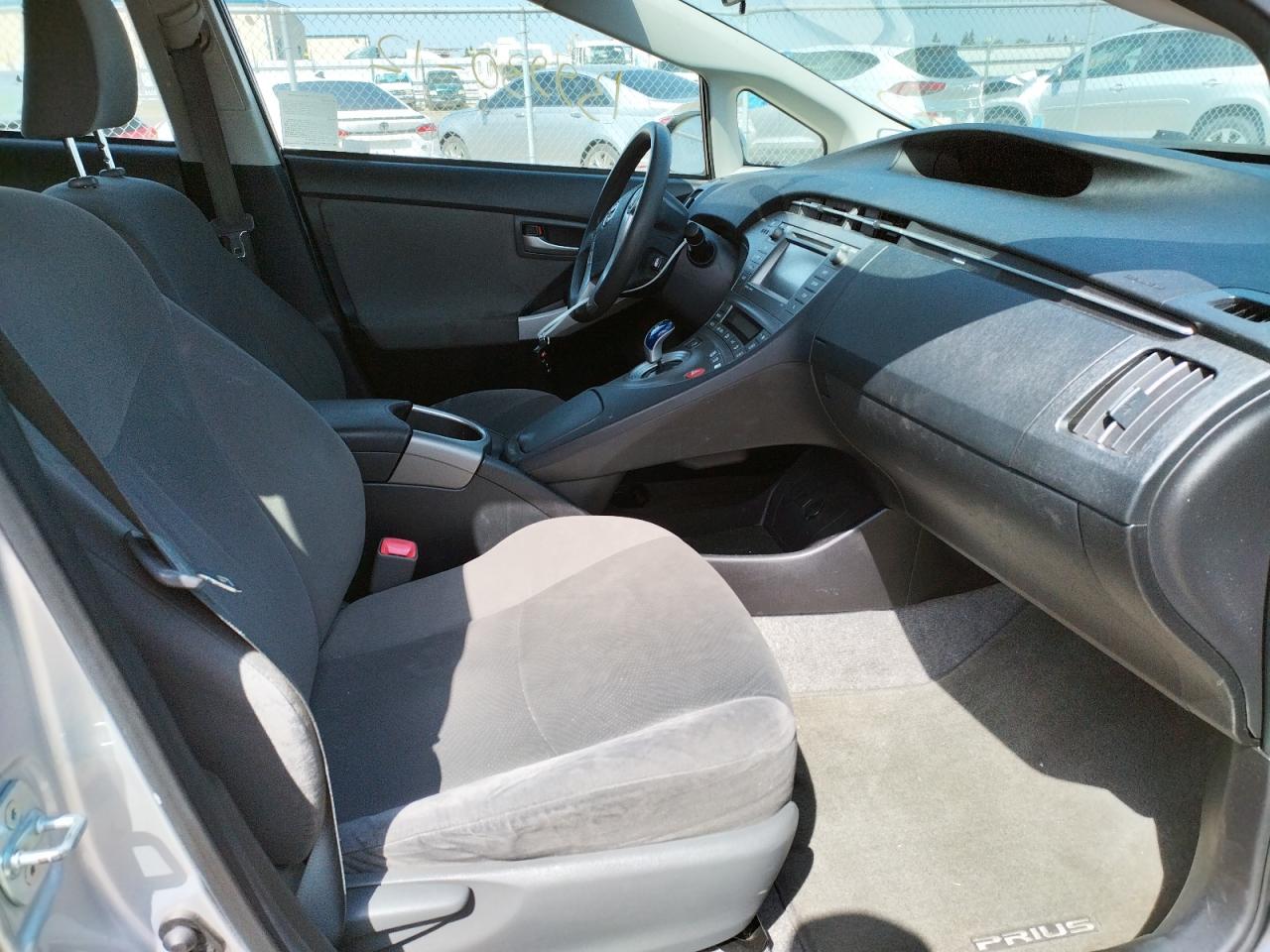 Photo 5 from auction – 2012 TOYOTA PRIUS with VIN JTDKN3DU6C5374709