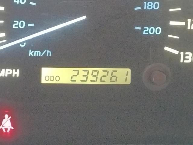 Photo 8 from auction – 2000 LEXUS LX 470 with VIN JT6HT00W4Y0120580