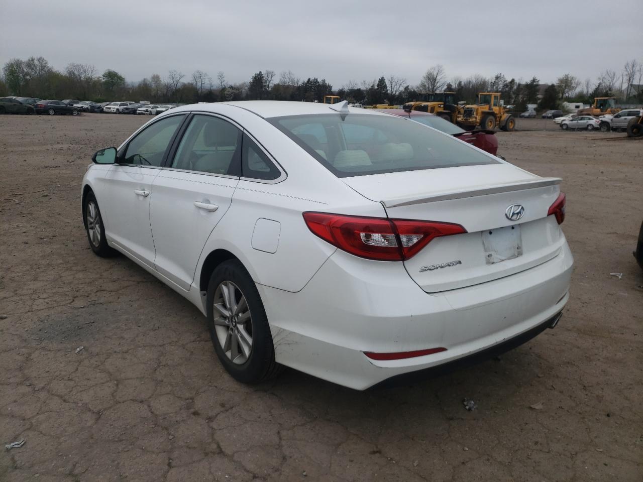 Photo 3 from auction – 2015 HYUNDAI SONATA SE with VIN 5NPE24AF4FH192951