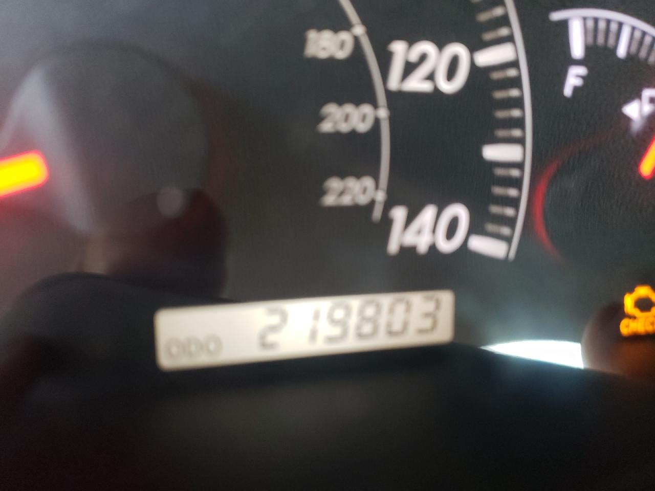 Photo 8 from auction – 2005 TOYOTA CAMRY LE with VIN 4T1BF32K45U099506