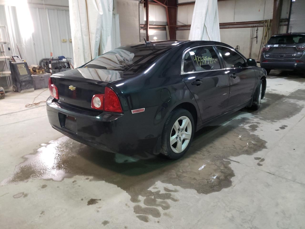 Photo 4 from auction – 2011 CHEVROLET MALIBU LS with VIN 1G1ZB5E15BF215625