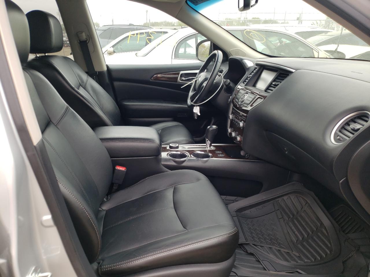 Photo 5 from auction – 2013 NISSAN PATHFINDER with VIN 5N1AR2MM9DC636872