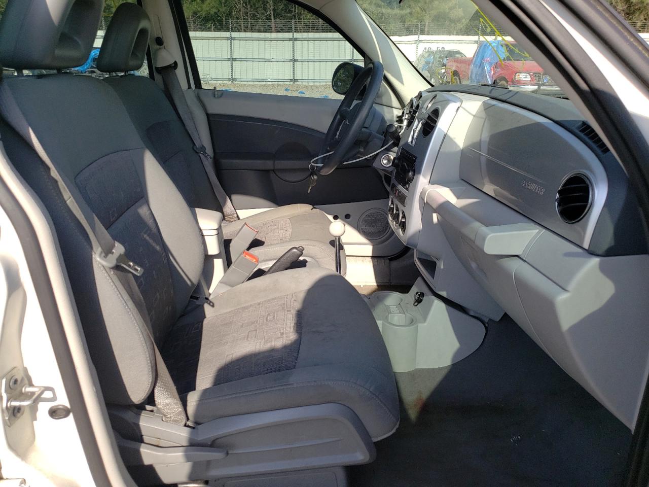 Photo 5 from auction – 2009 CHRYSLER PT CRUISER with VIN 3A8FY48979T519777