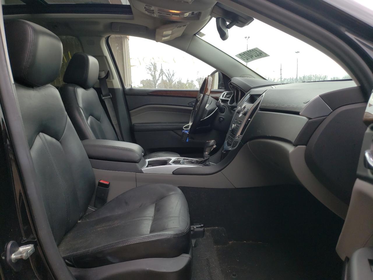 Photo 5 from auction – 2011 CADILLAC SRX LUXURY with VIN 3GYFNAEY3BS678893