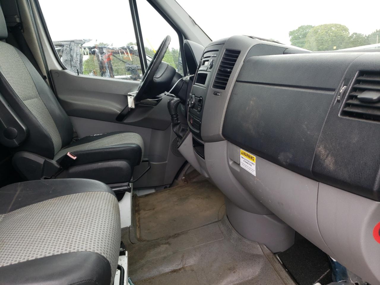 Photo 5 from auction – 2007 DODGE SPRINTER 2 with VIN WD0PE845975196478