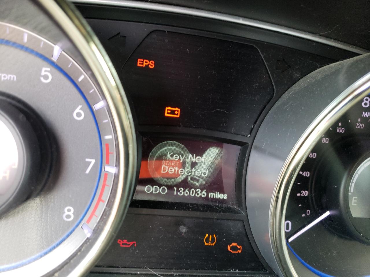 Photo 8 from auction – 2012 HYUNDAI SONATA SE with VIN 5NPEC4AB5CH431218