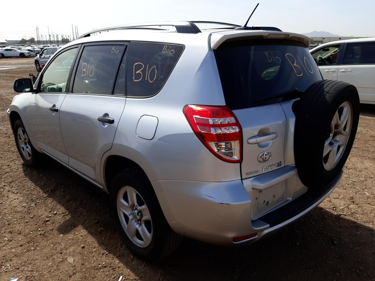 Photo 3 from auction – 2009 TOYOTA RAV4 with VIN JTMZF33V49D005335