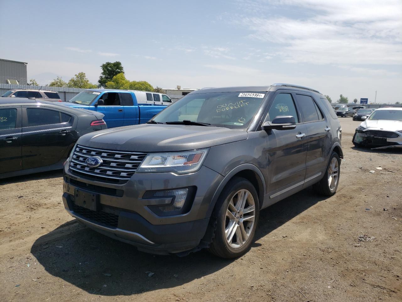 Photo 2 from auction – 2016 FORD EXPLORER L with VIN 1FM5K8F84GGA85725