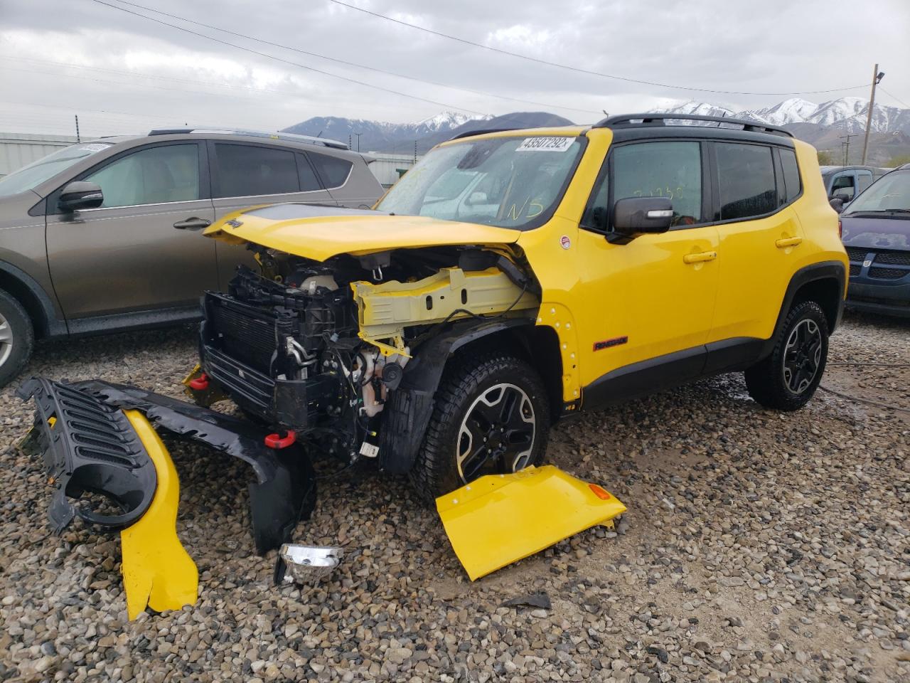 Photo 2 from auction – 2017 JEEP RENEGADE T with VIN ZACCJBCB9HPE43854